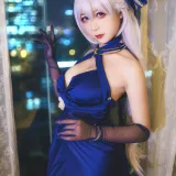 樱落酱w《贝法礼服》主题写真：12张全套美图