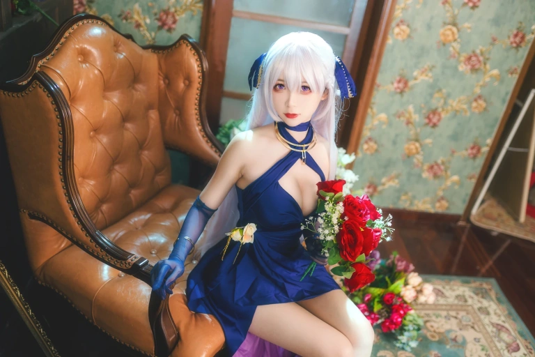 樱落酱w《贝法礼服》主题写真：12张全套美图