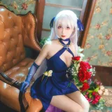 樱落酱w《贝法礼服》主题写真：12张全套美图