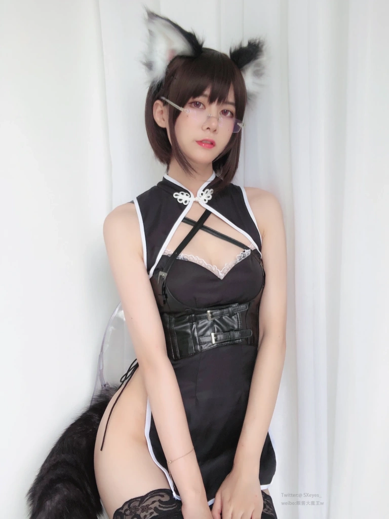眼酱大魔王w《狼化》主题写真：23张全套美图
