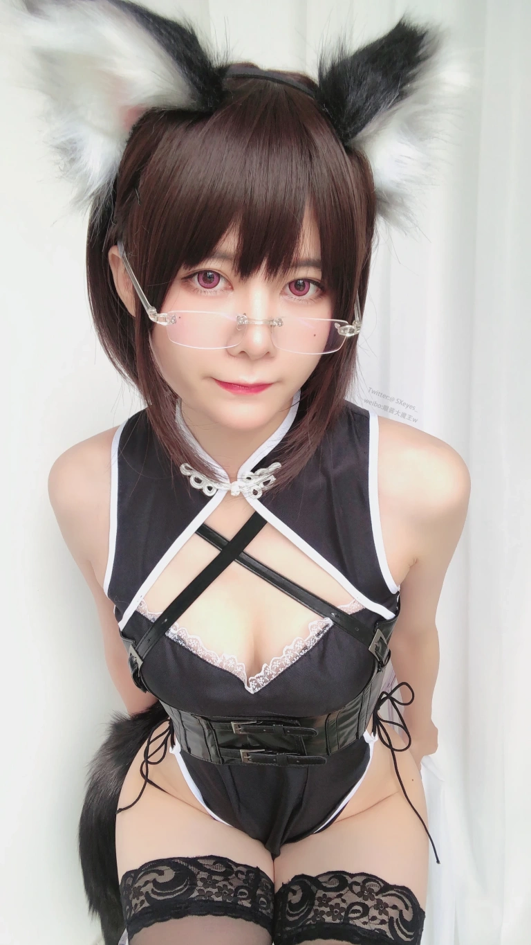 眼酱大魔王w《狼化》主题写真：23张全套美图