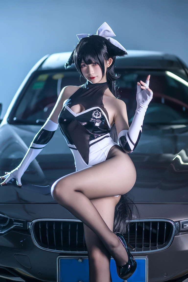 樱落酱w《高雄赛车》主题写真：12张全套美图