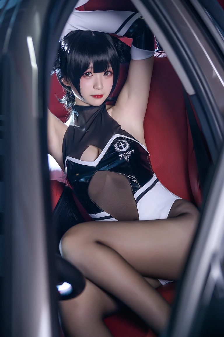 樱落酱w《高雄赛车》主题写真：12张全套美图