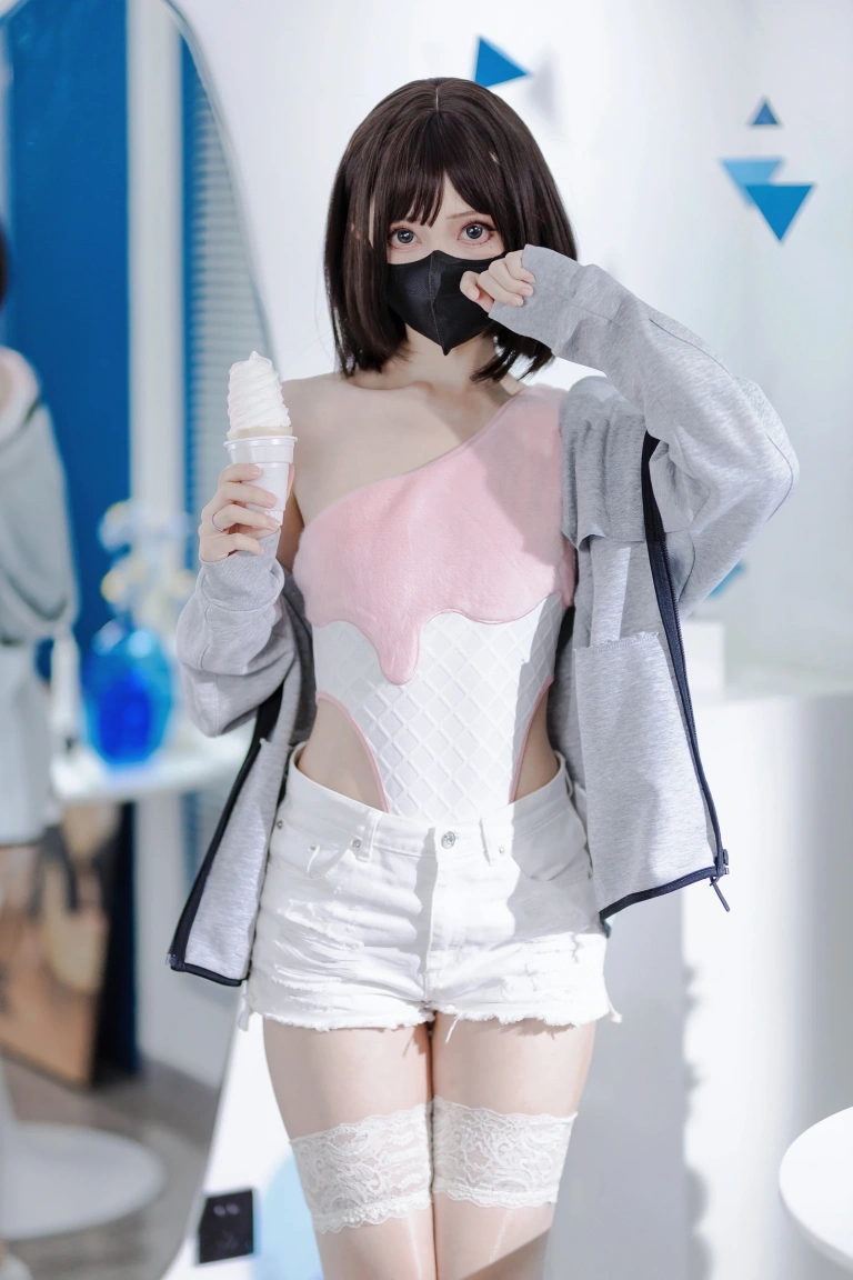 洛桑w伊梓《甜筒》主题写真：40张全套美图
