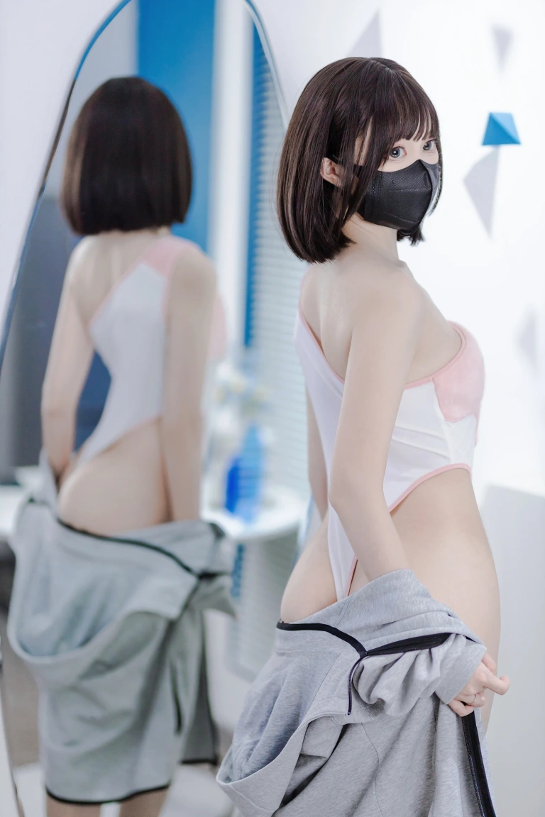 洛桑w伊梓《甜筒》主题写真：40张全套美图
