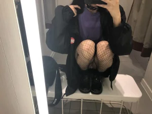 眼酱大魔王w《试衣间无修原图带视频》主题写真：27张全套美图，含2个视频