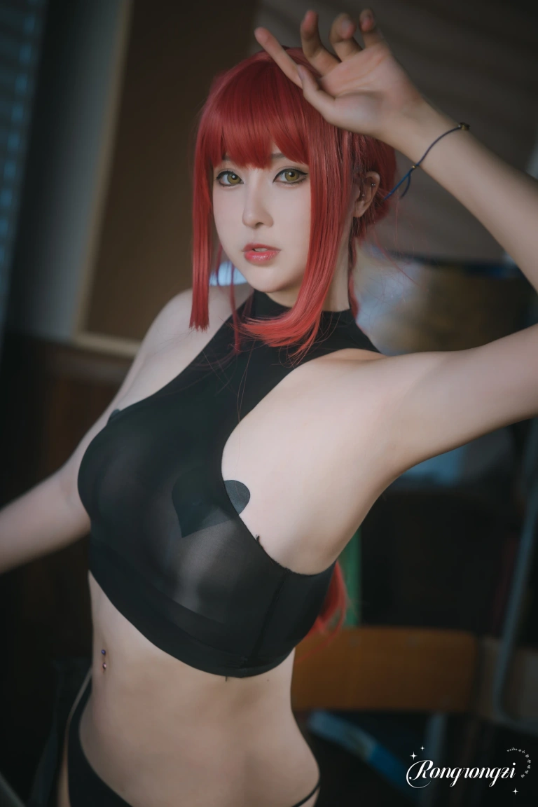 小容仔咕咕咕w《链锯人 玛奇玛》主题写真：45张全套美图