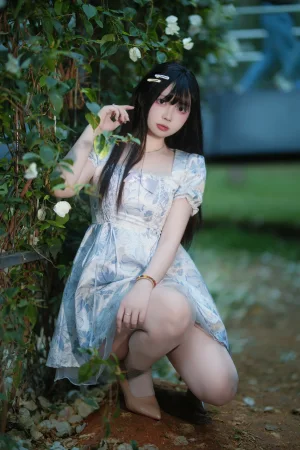 洛桑w伊梓《春夏之交》主题写真：45张全套美图