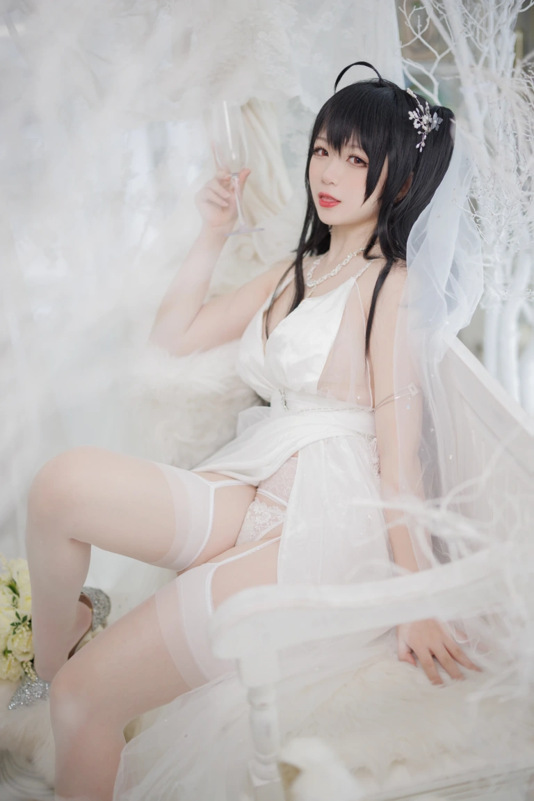 樱落酱w《大凤花嫁》主题写真：26张全套美图
