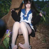 洛桑w伊梓《桑梓双马尾jk》主题写真：38张全套美图