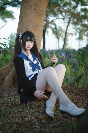 洛桑w伊梓《桑梓双马尾jk》主题写真：38张全套美图