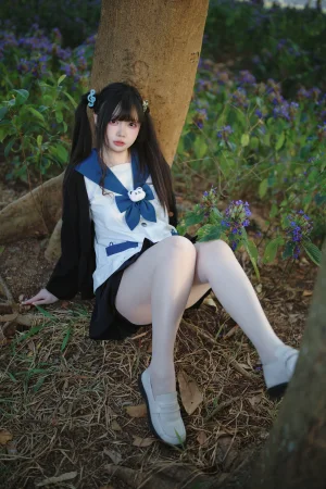 洛桑w伊梓《桑梓双马尾jk》主题写真：38张全套美图
