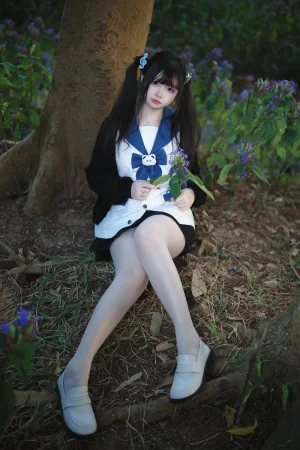 洛桑w伊梓《桑梓双马尾jk》主题写真：38张全套美图