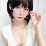 眼酱大魔王w《办公小姐姐w》主题写真：26张全套美图