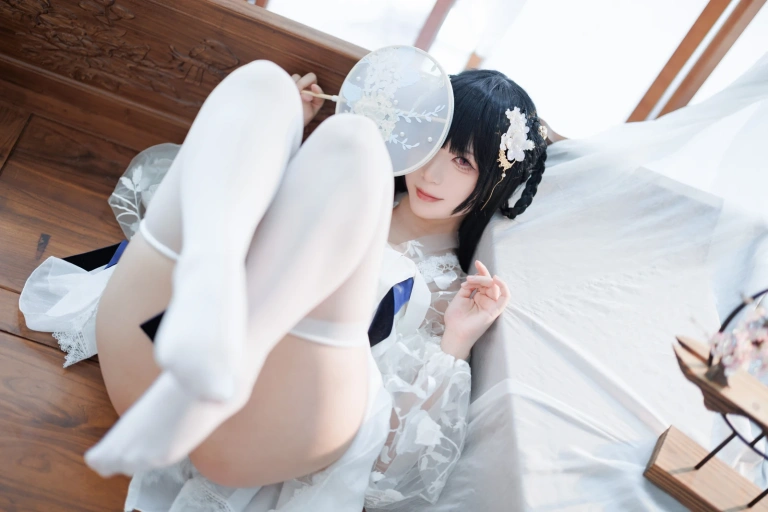 樱落酱w《逸仙 膏发凝脂》主题写真：31张全套美图