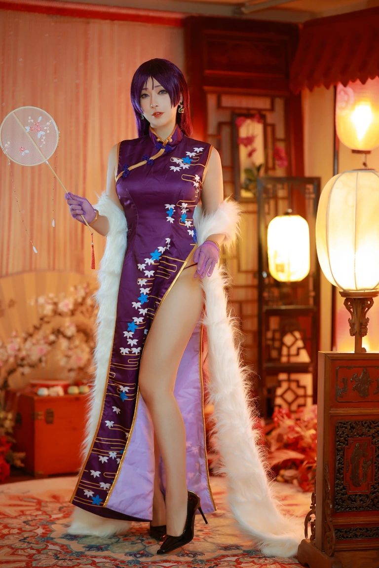 小容仔咕咕咕w《源赖光写真本 赠送电子图》主题写真：50张全套美图