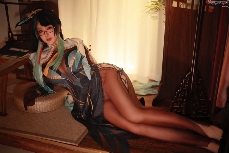 小容仔咕咕咕w《闲云》主题写真：40张全套美图