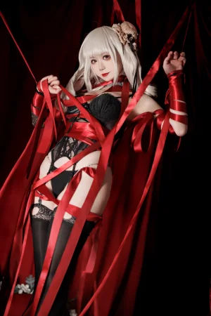 樱落酱w《吕佐夫礼服》主题写真：30张全套美图