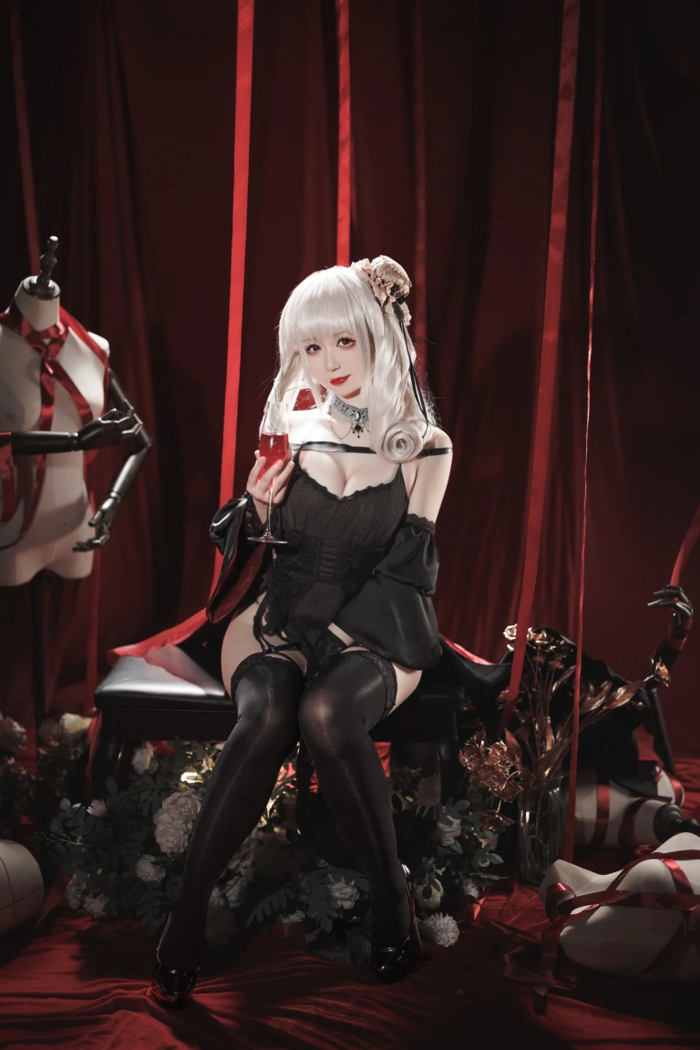 樱落酱w《吕佐夫礼服》主题写真：30张全套美图