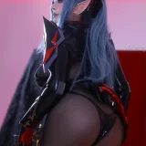 小容仔咕咕咕w《一只龙娘》主题写真：57张全套美图