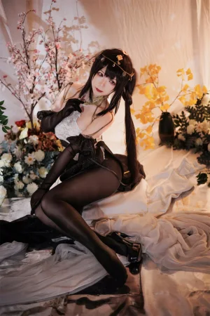 樱落酱w《碧蓝航线 镇海潋滟水色》主题写真：32张全套美图