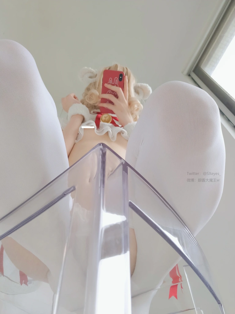眼酱大魔王w《羊咩咩w》主题写真：10张全套美图