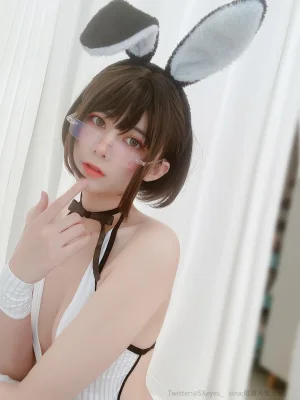 眼酱大魔王w《兔女郎》主题写真：19张全套美图