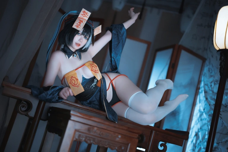 樱落酱w《碧蓝航线 华甲僵尸》主题写真：38张全套美图