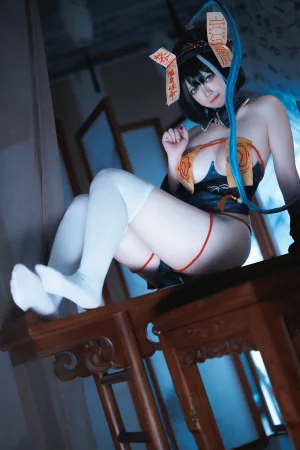 樱落酱w《碧蓝航线 华甲僵尸》主题写真：38张全套美图