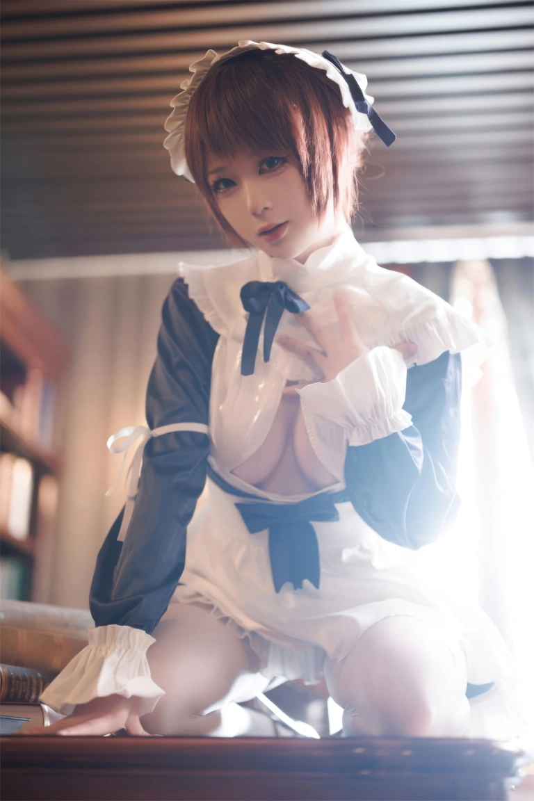 樱落酱w《屑屑女仆长》主题写真：28张全套美图