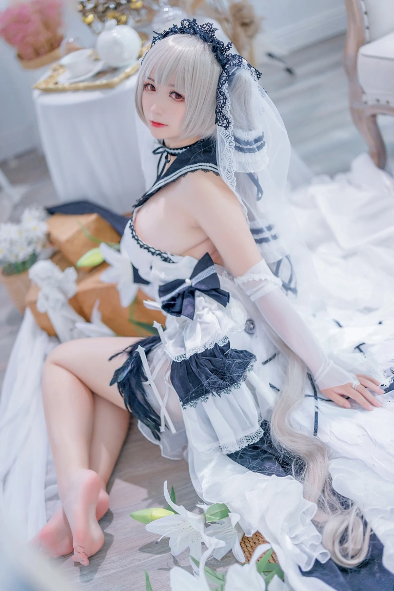 樱落酱w《碧蓝航线 可畏礼服》主题写真：20张全套美图