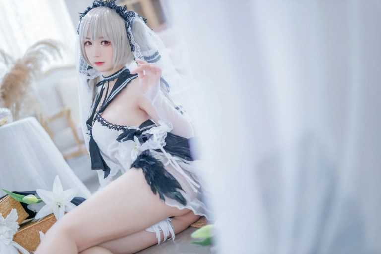 樱落酱w《碧蓝航线 可畏礼服》主题写真：20张全套美图