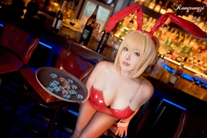 小容仔咕咕咕w《FGO 尼禄兔女郎》主题写真：34张全套美图