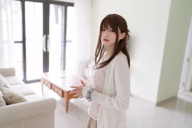 眼酱大魔王w《人妻丝袜红茶》主题写真：57张全套美图