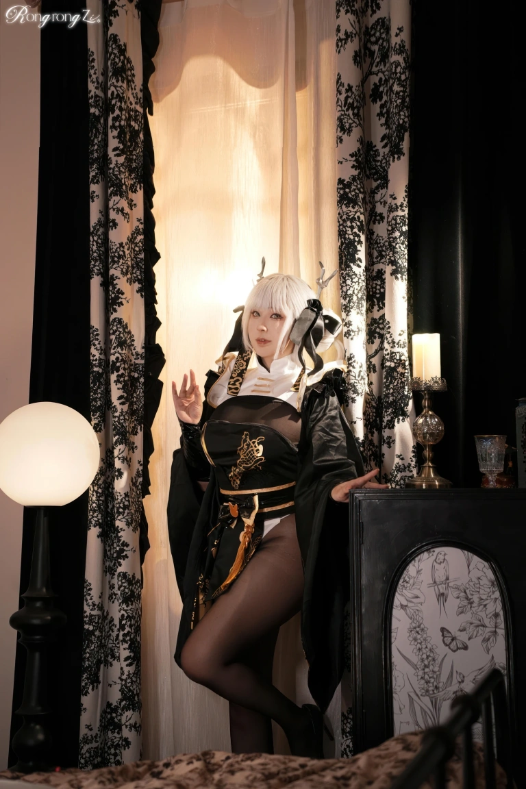 小容仔咕咕咕w《NIKKE胜利女神 布兰儿白兔》主题写真：45张全套美图