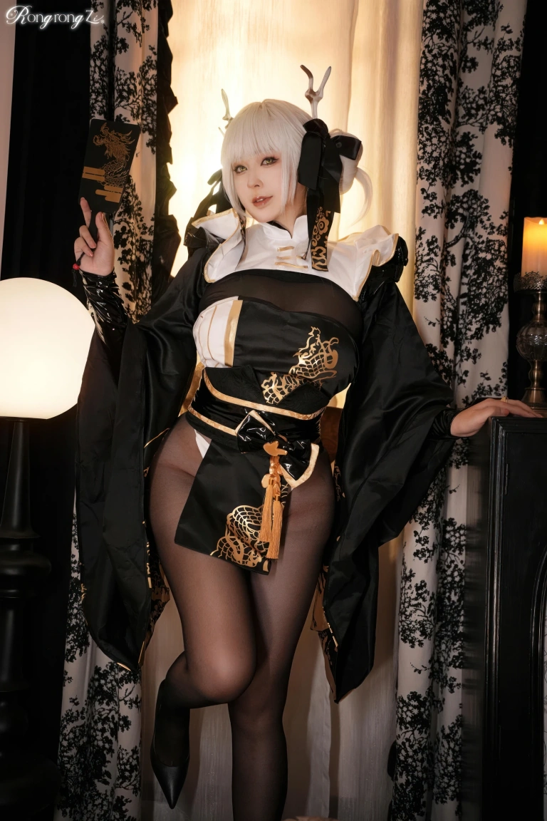 小容仔咕咕咕w《NIKKE胜利女神 布兰儿白兔》主题写真：45张全套美图