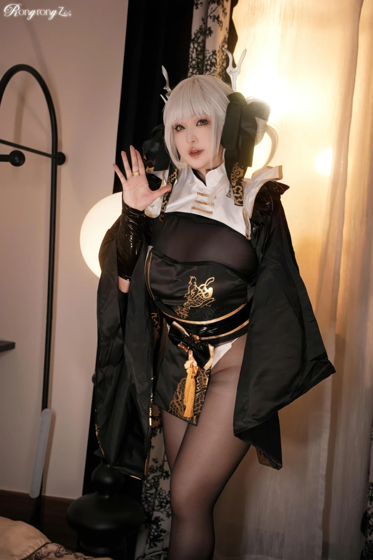 小容仔咕咕咕w《NIKKE胜利女神 布兰儿白兔》主题写真：45张全套美图