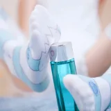眼酱大魔王w《足控必备（白丝）》主题写真：15张全套美图