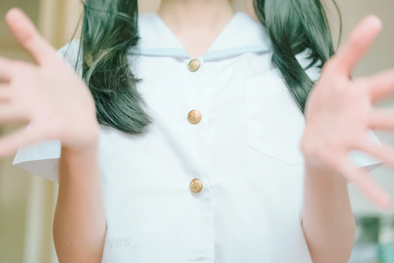 眼酱大魔王w《JK少女》主题写真：20张全套美图