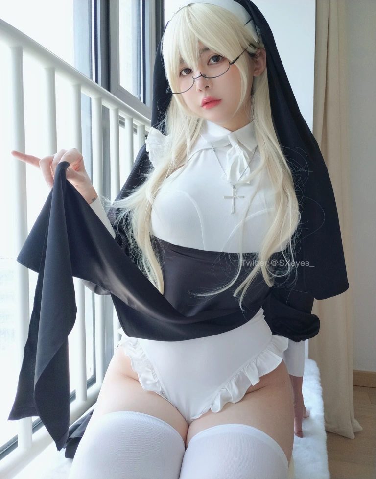 眼酱大魔王w《修女シスター》主题写真：34张全套美图，含2个视频