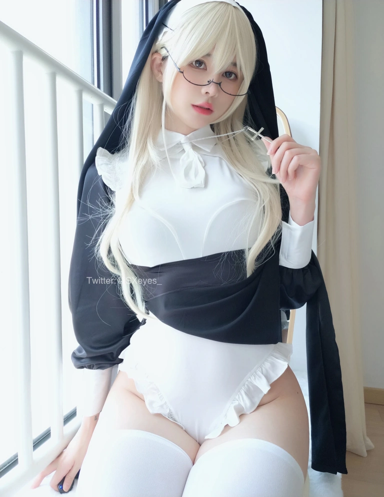 眼酱大魔王w《修女シスター》主题写真：34张全套美图，含2个视频
