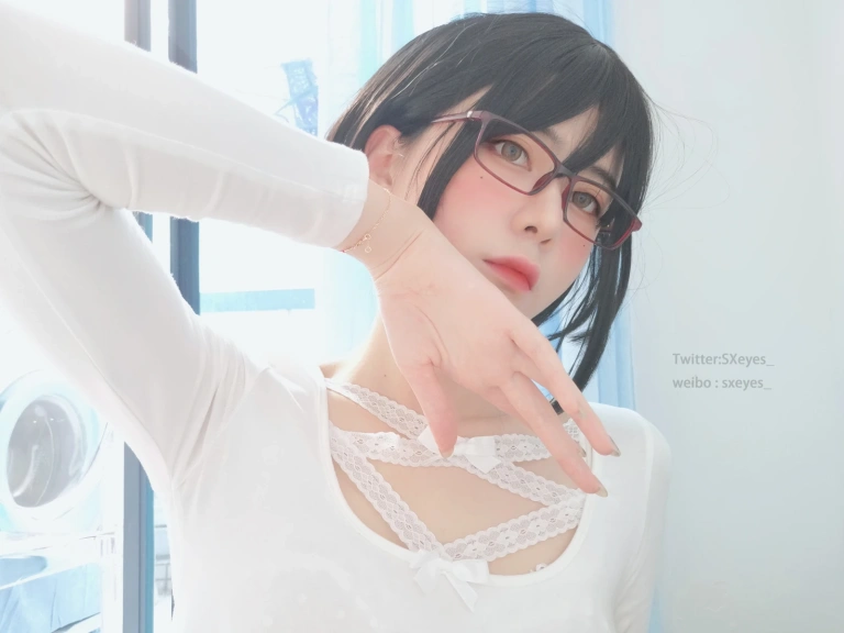 眼酱大魔王w《VOL.13 白蕾丝真空》主题写真：27张全套美图