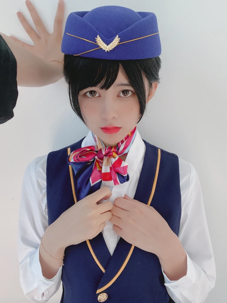 眼酱大魔王w《VOL.19 空姐肉丝》主题写真：28张全套美图