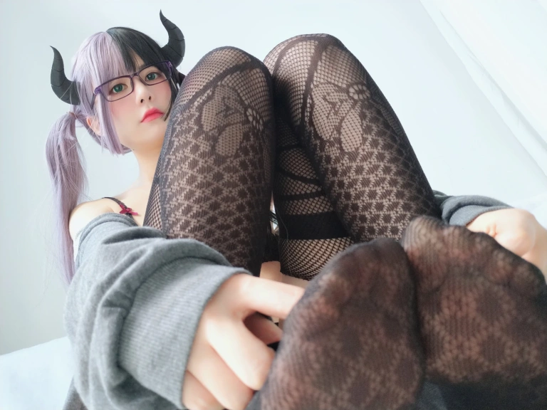 眼酱大魔王w《VOL.20 魅魔》主题写真：30张全套美图