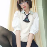 眼酱大魔王w《VOL.24 小学妹》主题写真：35张全套美图