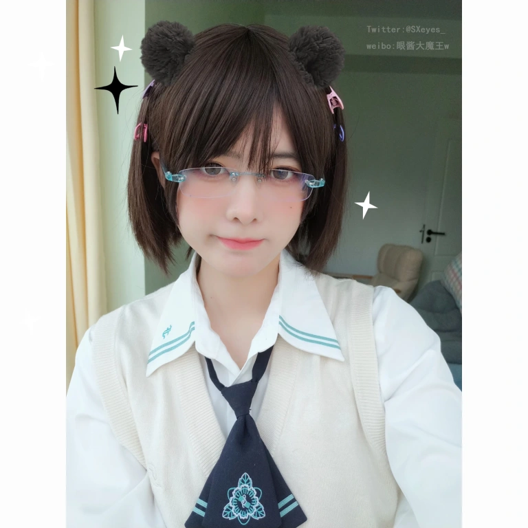 眼酱大魔王w《VOL.24 小学妹》主题写真：35张全套美图