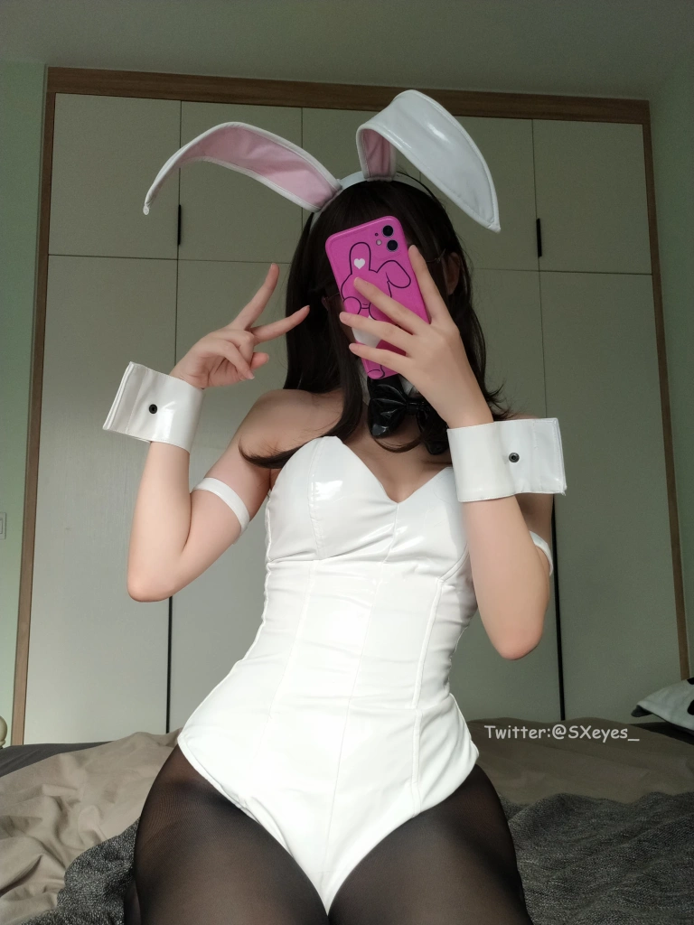 眼酱大魔王w《VOL.30 兔女郎》主题写真：25张全套美图