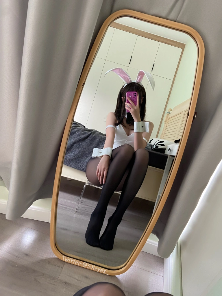 眼酱大魔王w《VOL.30 兔女郎》主题写真：25张全套美图