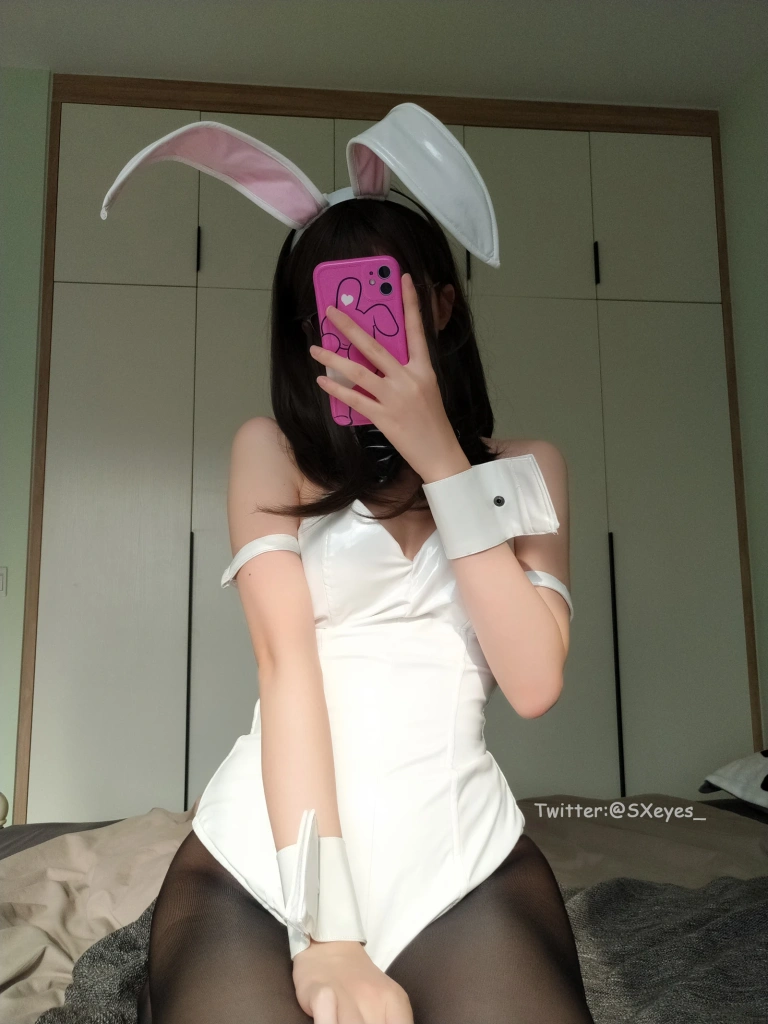 眼酱大魔王w《VOL.30 兔女郎》主题写真：25张全套美图
