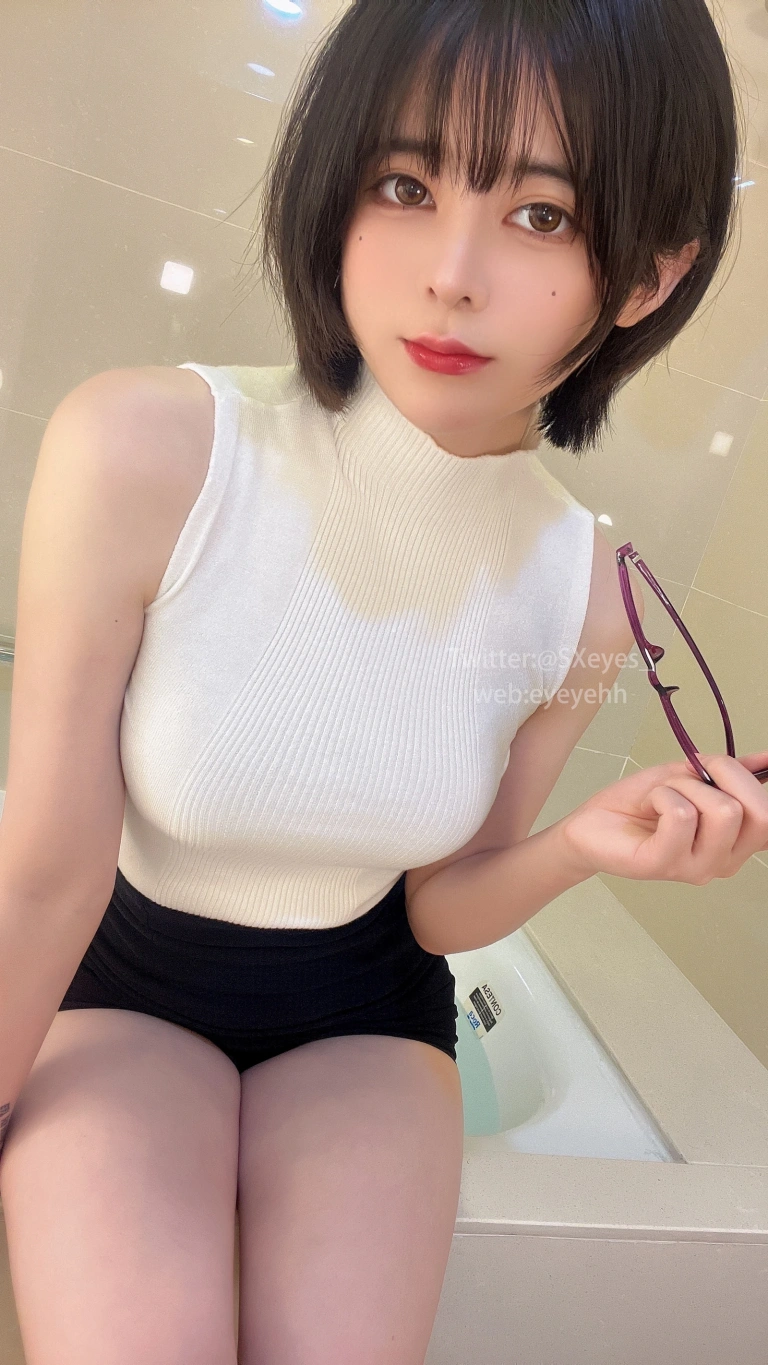 眼酱大魔王w《VOL.33 风吕に入る》主题写真：26张全套美图，含1个视频